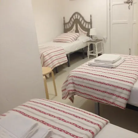 加的斯旅馆 招待所 *