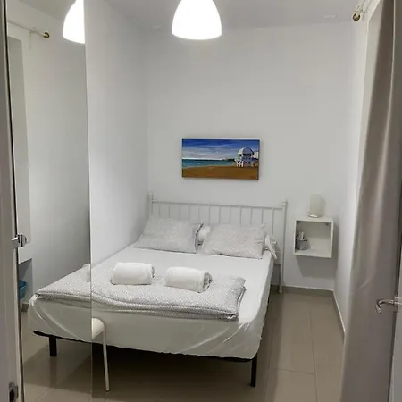 בית הארחה Pension Cadiz קדיז